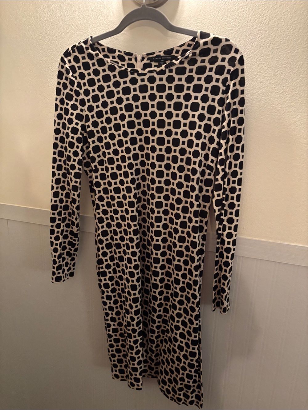 Banana Republic Black and White Long Sleeve Geometric Dress